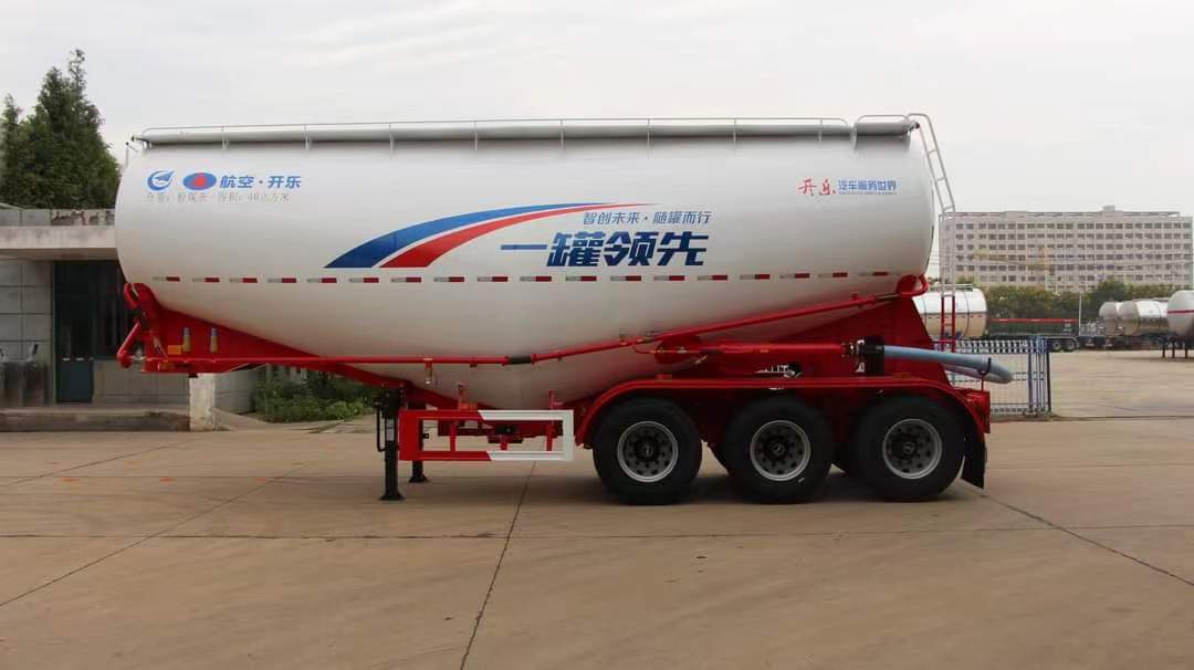 Tank semi-trailers ordered by Tajikistan customers to transport powdery material