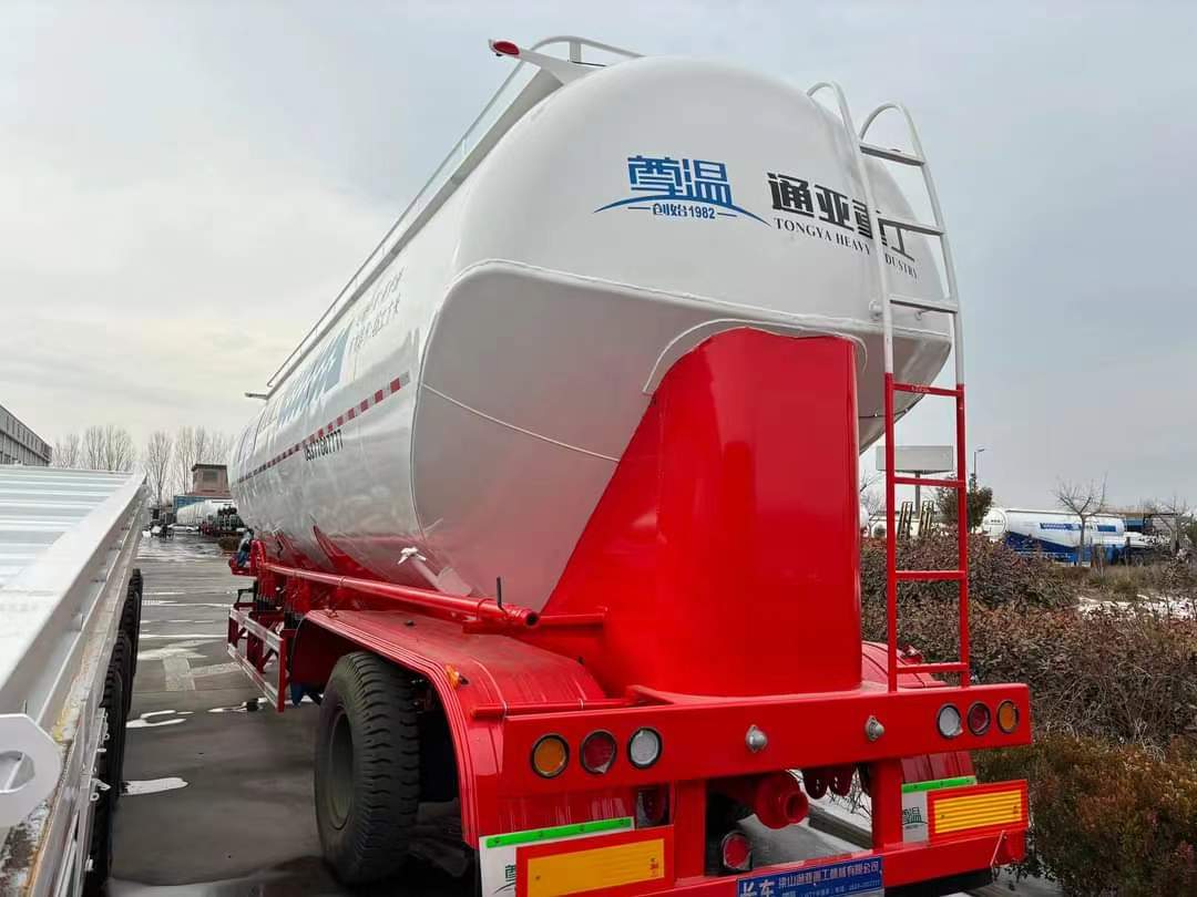 50m3 low-density powder material transportation semi-trailer