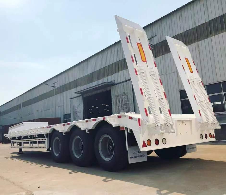 Flatbed semi-trailer transport machinery ordered by Egyptian customers