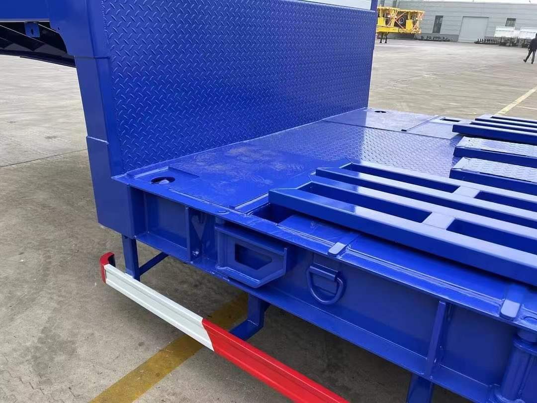 Flatbed semi-trailers ordered by Kenyan customers transport general cargo